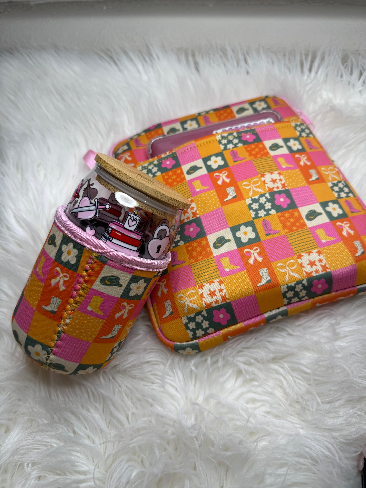 π€ Western Cowgirl Coffee Cozy β 16-18oz Reusable Sleeve for Hot & Iced Drinks