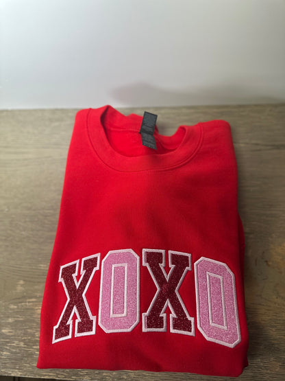 Love Xoxo Embroidered Sweatshirt, Valentine Coquette Bow Embroidered Sweatshirt, Valentine Gift, Personalized Sweatshirt, Anniversary Gif