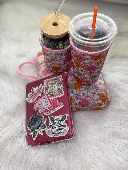 Floral Dream Cozy | Kindle, iPad Mini & Book Sleeve with Wristlet