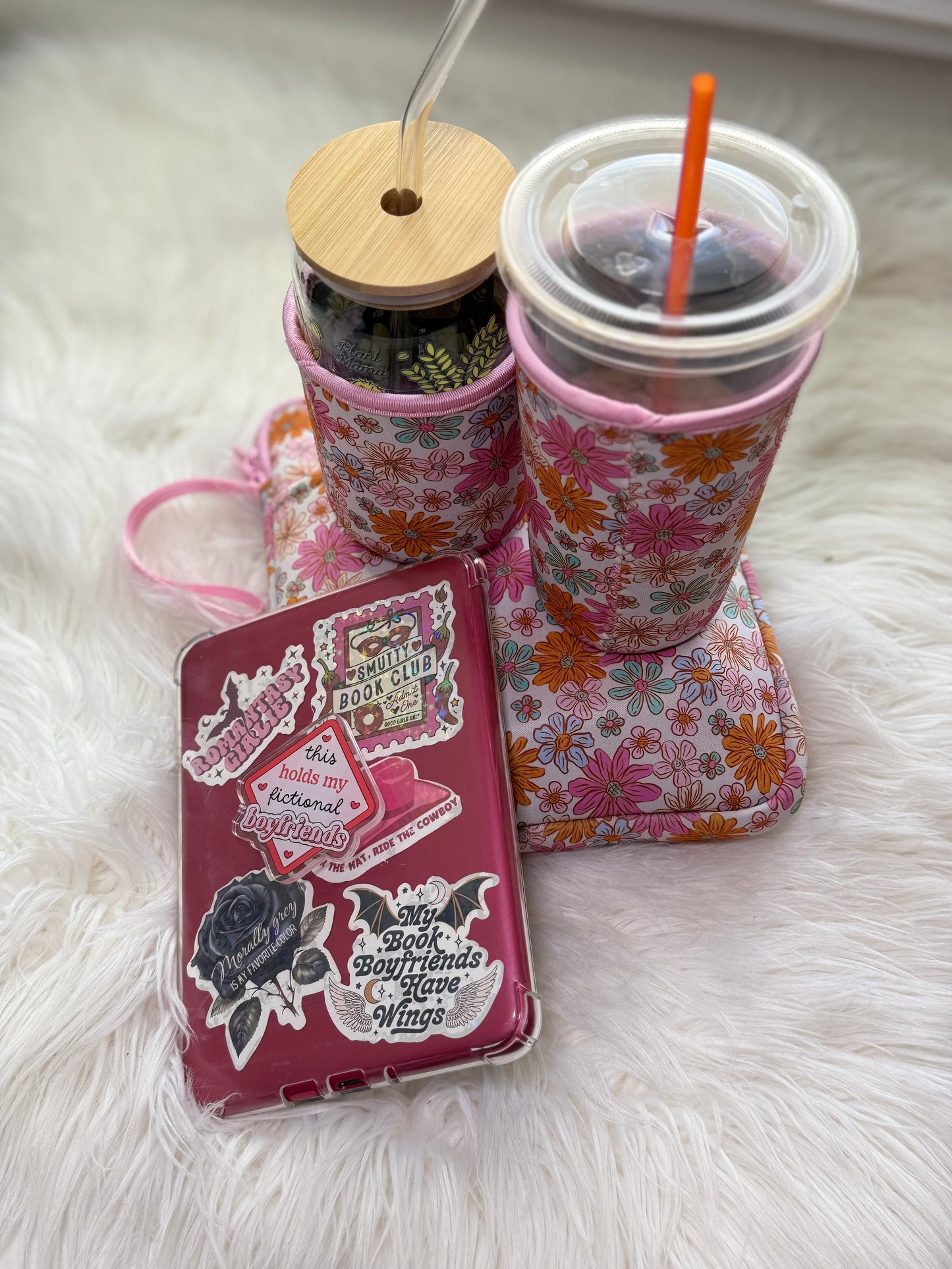 Floral Dream Cozy | Kindle, iPad Mini & Book Sleeve with Wristlet