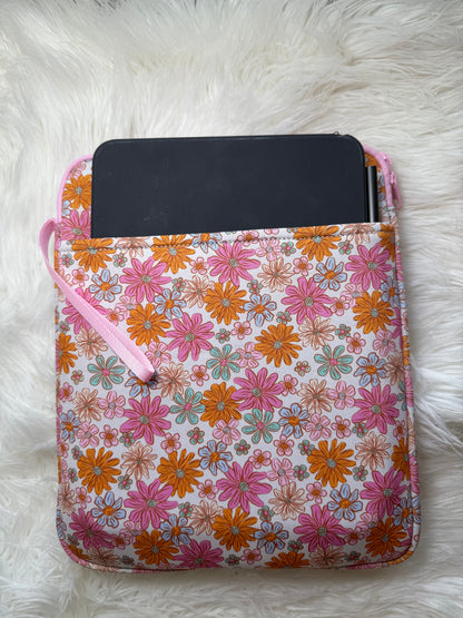 Floral Dream Cozy | Kindle, iPad Mini & Book Sleeve with Wristlet